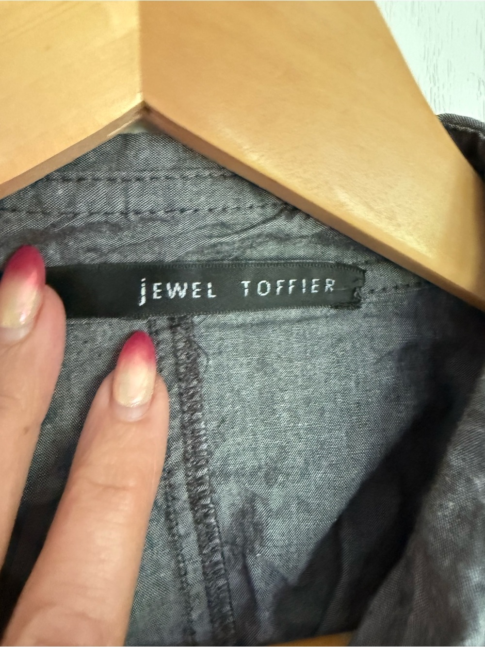 2 for $30 sale: Jewel Toffier oversized button-up chambray shirt Lagenlook style - Picture 3 of 5